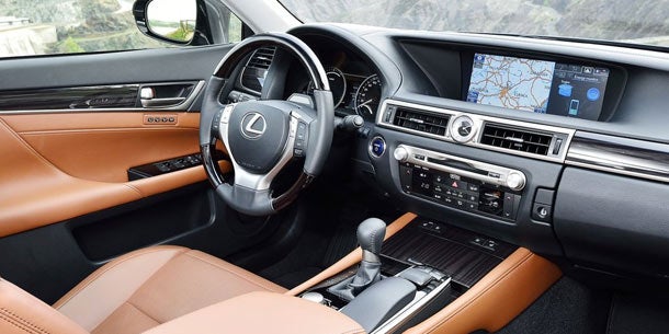 Lexus bringt jetzt den GS 300h
