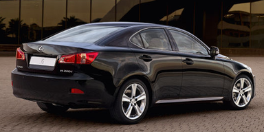 Der Lexus CT200h auf dem Pariser Autosalon