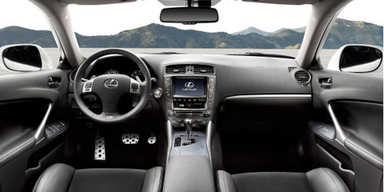 Der Lexus CT200h auf dem Pariser Autosalon