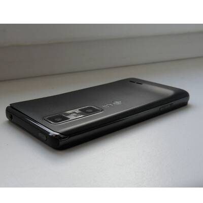 LG Optimus 3D