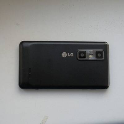 LG Optimus 3D