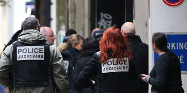 Pumpgun-Schütze weiter auf Flucht