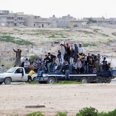 ...Teile der Armee sind übergelaufen.