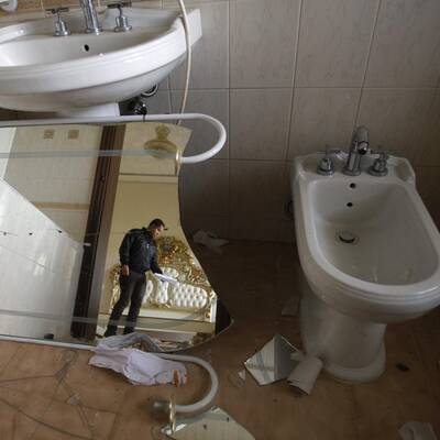 Gaddafis Quartier zerstört