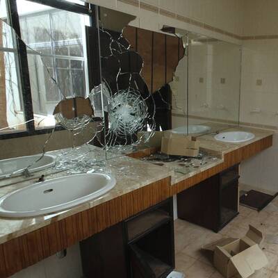 Gaddafis Quartier zerstört