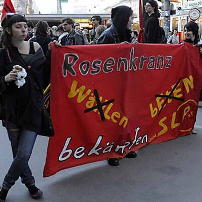 Lichtertanz gegen Rosenkranz