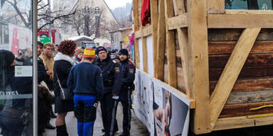Schuss-Unfall bei Brauchtumsumzug: Mehrere Verletzte