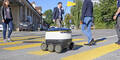 Lieferroboter blockierte grüne Ampel