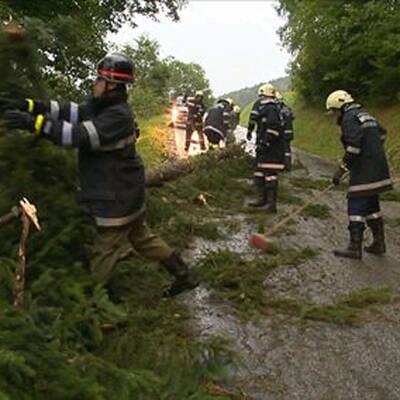 Heftige Unwetter nach Rekord-Hitze
