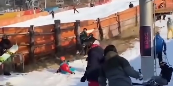 Massen-Unfall: Sessellift fährt plötzlich rückwärts