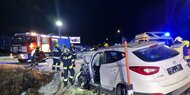 Frontalcrash mit LKW: Autofahrer (77) sofort tot