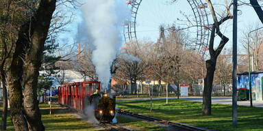 Liliputbahn f&auml;hrt zu Weihnachten
