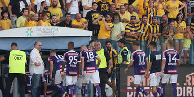 Austria-Spieler fl&uuml;chteten in Kabine