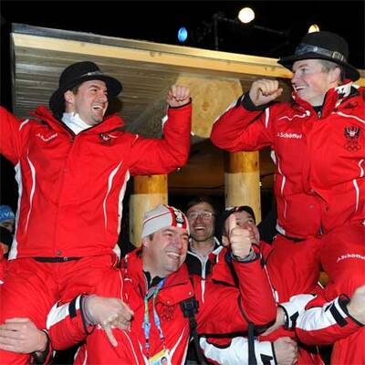 Goldene Linger-Brüder lassen sich feiern