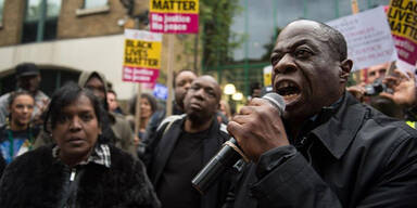linke demo Weyman Bennett