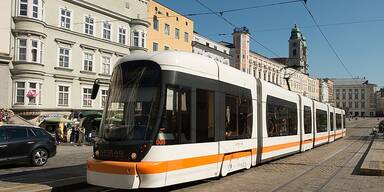 Schienenerstatzverkehr f&auml;rhrt.