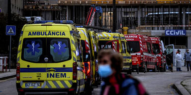 Corona-H&ouml;lle Portugal: Patienten warten 12 Stunden auf Aufnahme