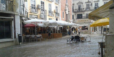 Lissabon steht unter Wasser