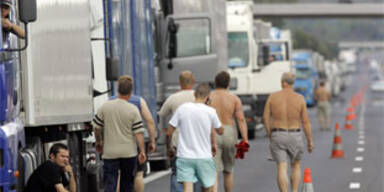 Zwei Tote bei Protesten gegen Spritpreis