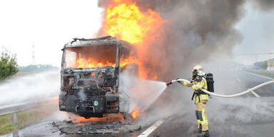 Lkw in Vollbrand: Totalsperre der A3