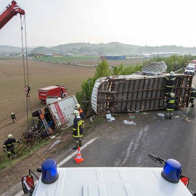 Toter bei LKW-Unfall