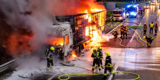 Stau-Chaos nach Lkw-Brand auf der A1