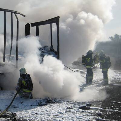 Lenker rettete sich in letzter Sekunde