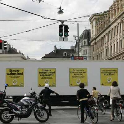 Lkw legen Verkehr in Wien lahm