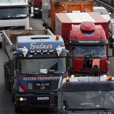Lkw legen Verkehr in Wien lahm