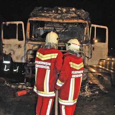 Tank von Lkw explodiert