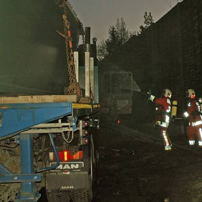 Tank von Lkw explodiert