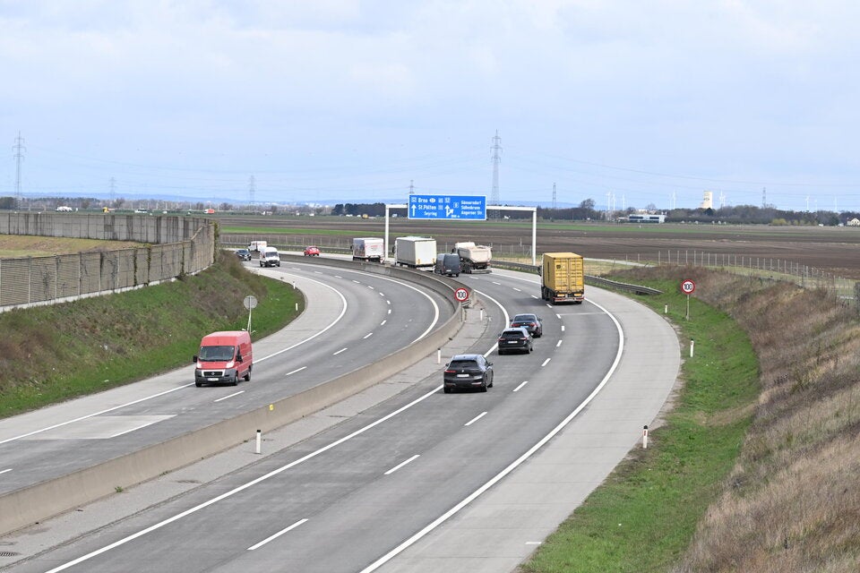 Wiener Nordrand Schnellstraße (S2) im Bereich Knoten Süßenbrunn.