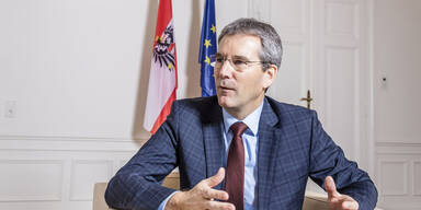 Löger rudert zurück: Werden doch nicht mehr in EU-Budget einzahlen