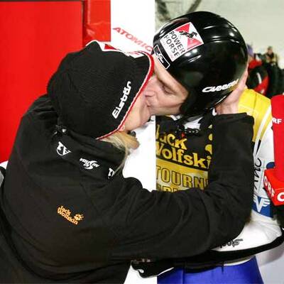 Wolfgang Loitzl triumphiert bei der Vierschanzen-Tournee