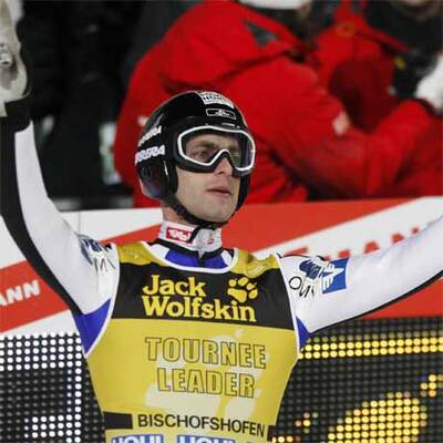 Wolfgang Loitzl triumphiert bei der Vierschanzen-Tournee