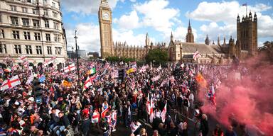 Massen-Demo gegen Migration in London