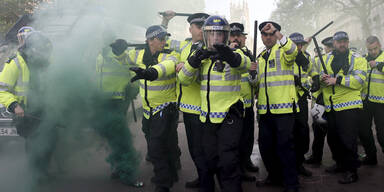 Briten-Wahl: Krawalle nach Cameron-Sieg