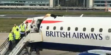 Klima-Aktivist klettert auf Passagierjet