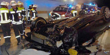 Irrer Looping-Crash in Autobahntunnel