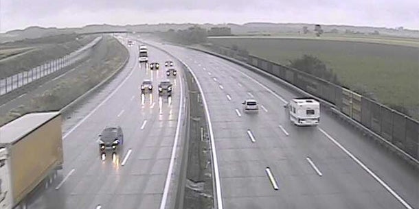 Regen ohne Ende: Stau-Hölle durch Lkw-Horror