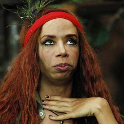 Nackt-Alarm im Urwald