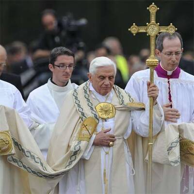 Sonntagsmesse in Lourdes mit dem Papst
