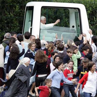 Sonntagsmesse in Lourdes mit dem Papst