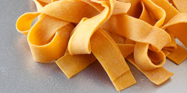 So einfach gelingt Low-Carb-Pasta mit nur zwei Zutaten