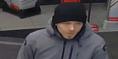 Schwerer Raub: Polizei sucht diesen Mann