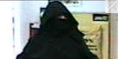 Bankräuber nach Überfall flüchtig