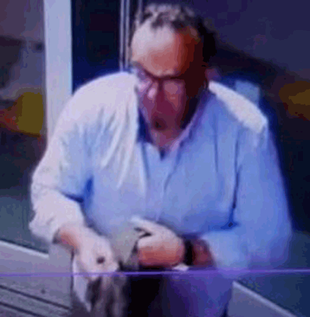 Einbrecher-Alarm: Wer hat diesen Mann gesehen?