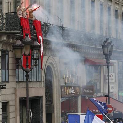 Hitlergrüße gegen die Front National 