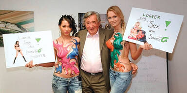 Demo bei Richard Lugner