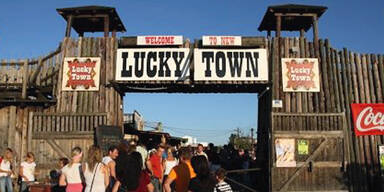 Alko-Lenker m&auml;ht drei M&auml;dchen nieder